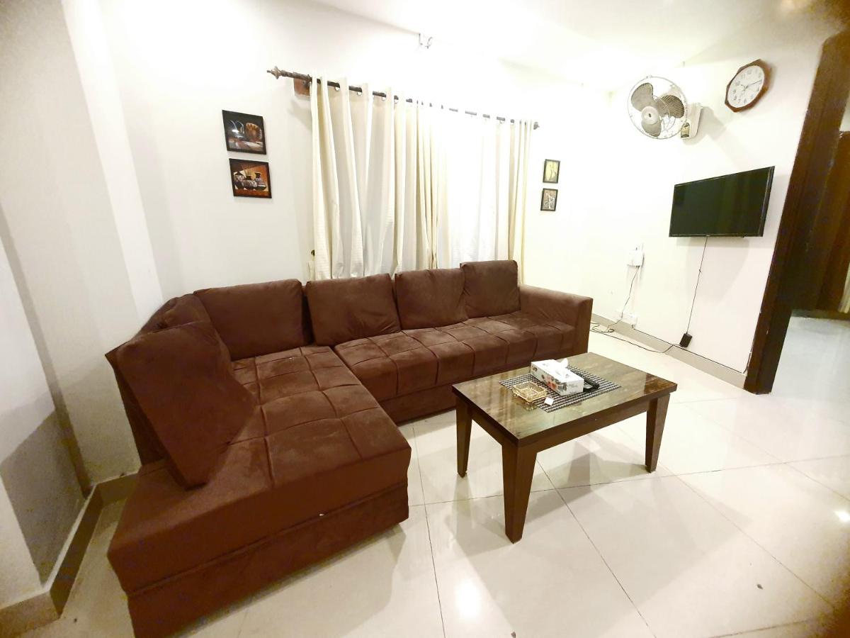 ECO FRIENDLY 1,2 Bed Apt in Civic Centre, Bahria Town - Housity