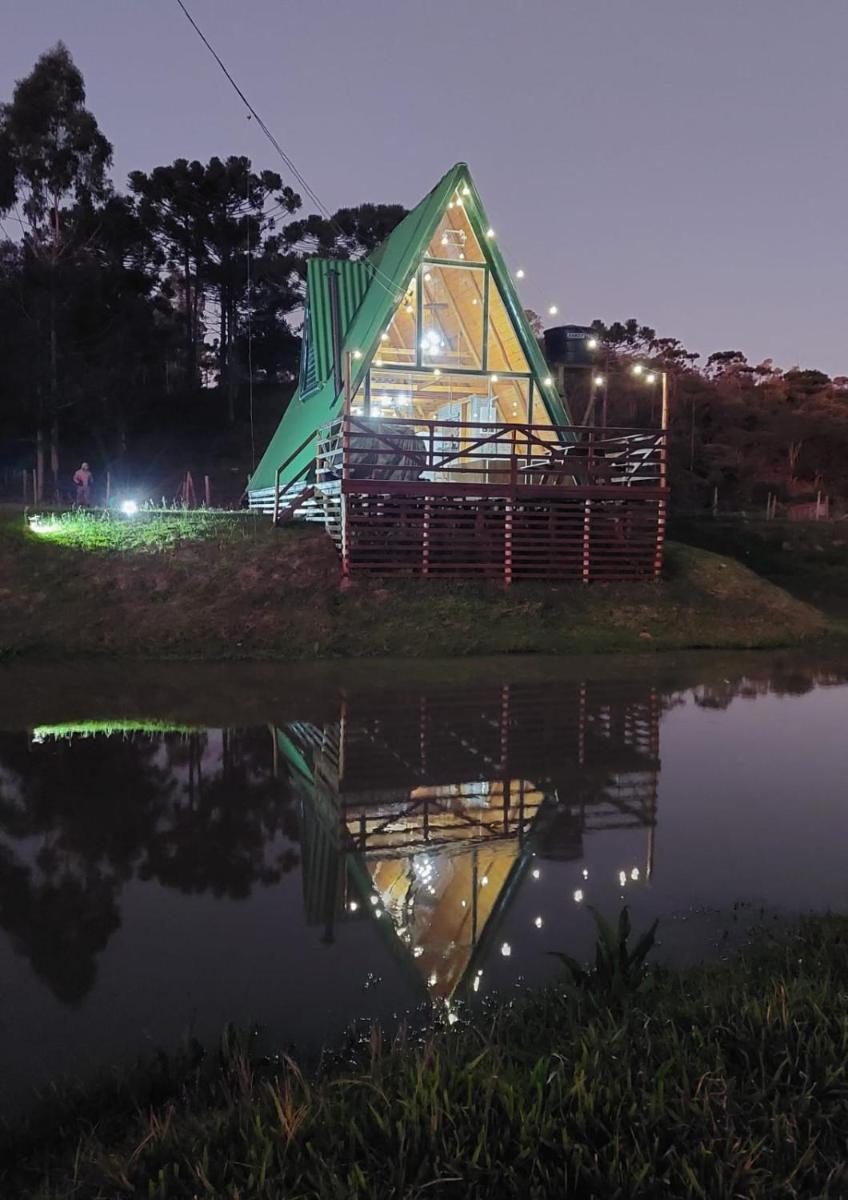 Chalé super aconchegante a beira do lago. - Housity