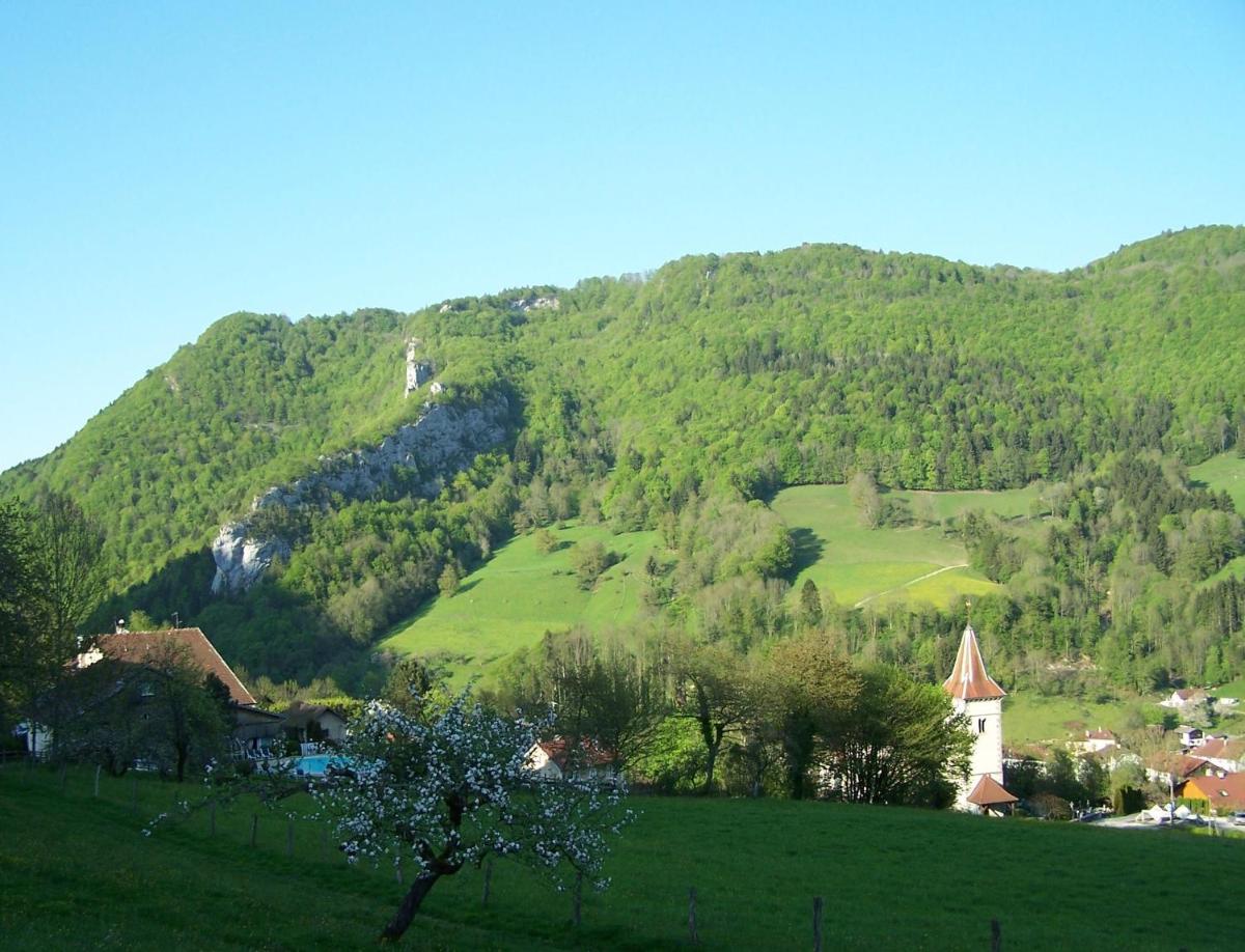 Vue générale sur la montagne ou vue sur la montagne depuis l'hôtel