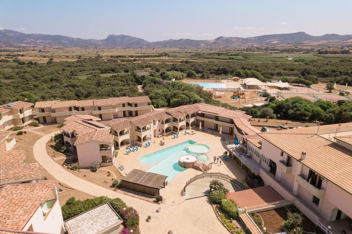 Mimose Beach Village - Housity