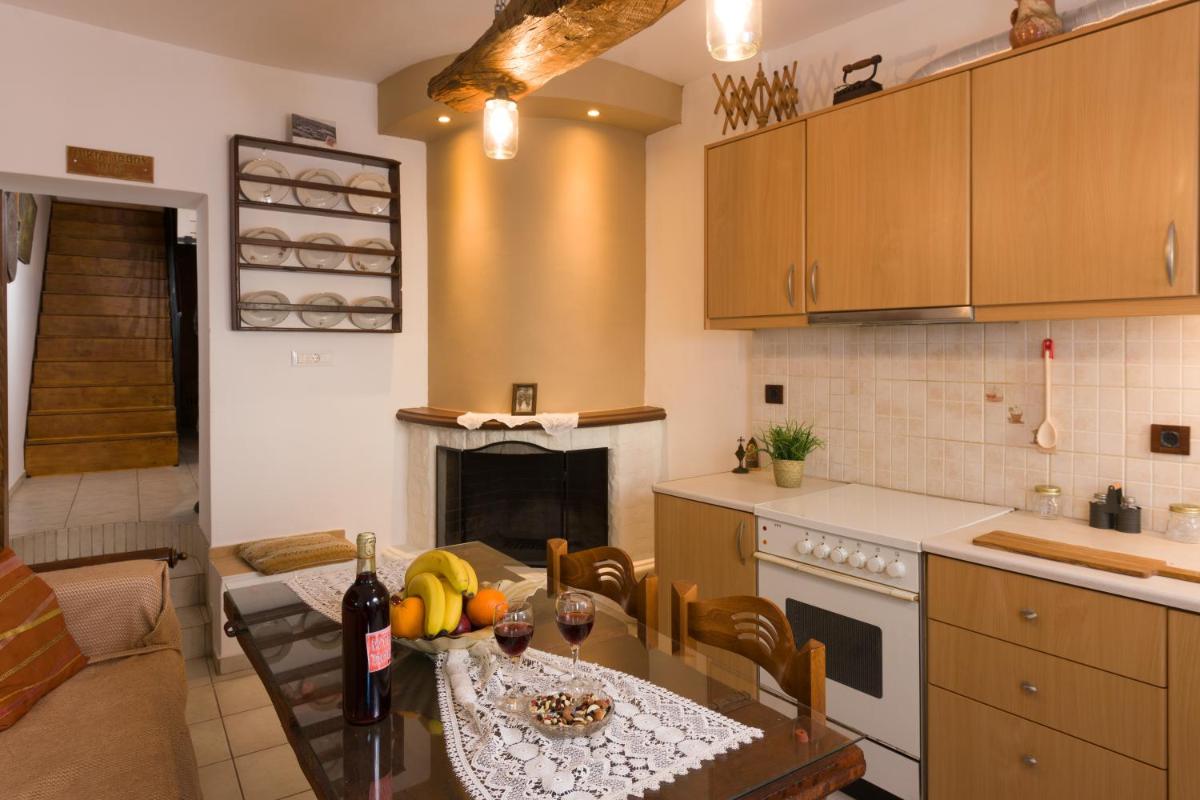 [kritsa house] - Housity