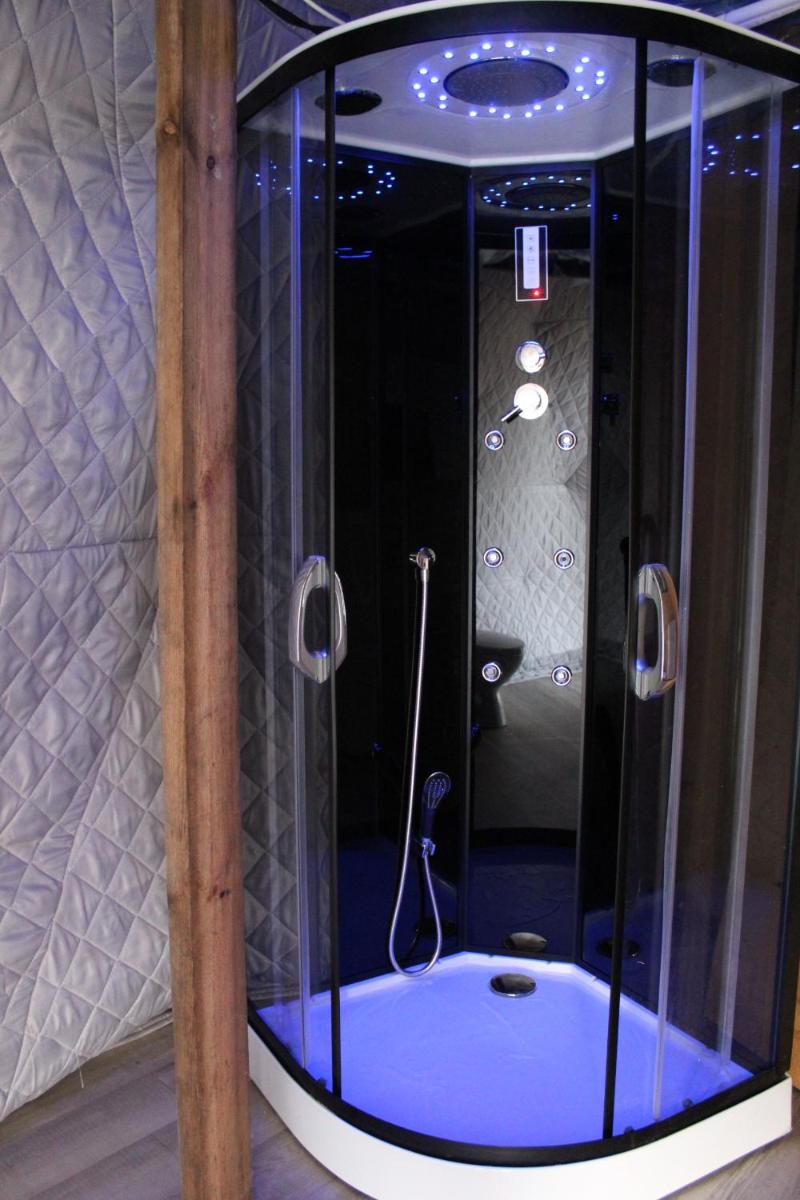 Dome house with free sauna by the river - Housity