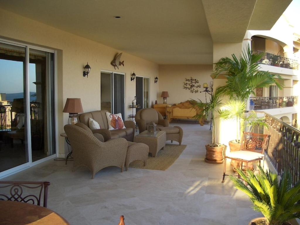 Beachfront! Gorgeous 3 Bedrooms Unit At Las Mananitas! - Housity