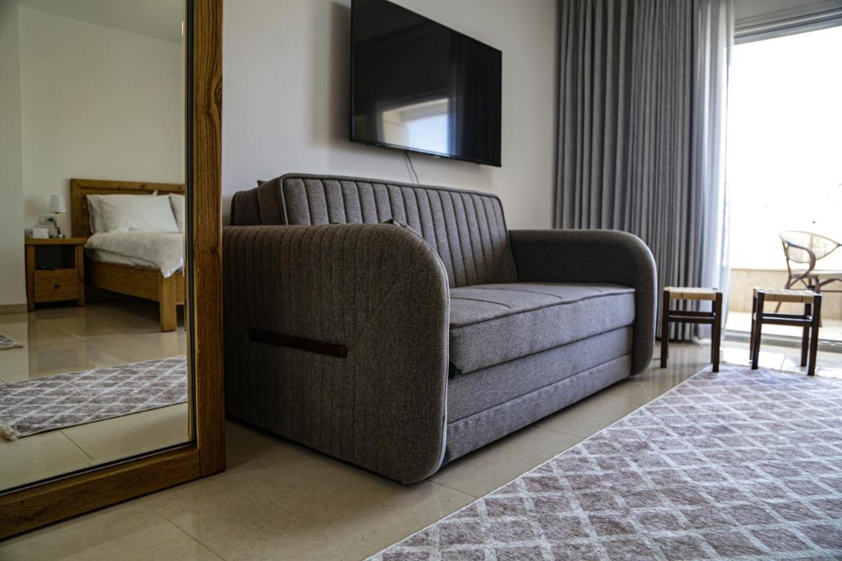 Balcony بَلكون - Housity