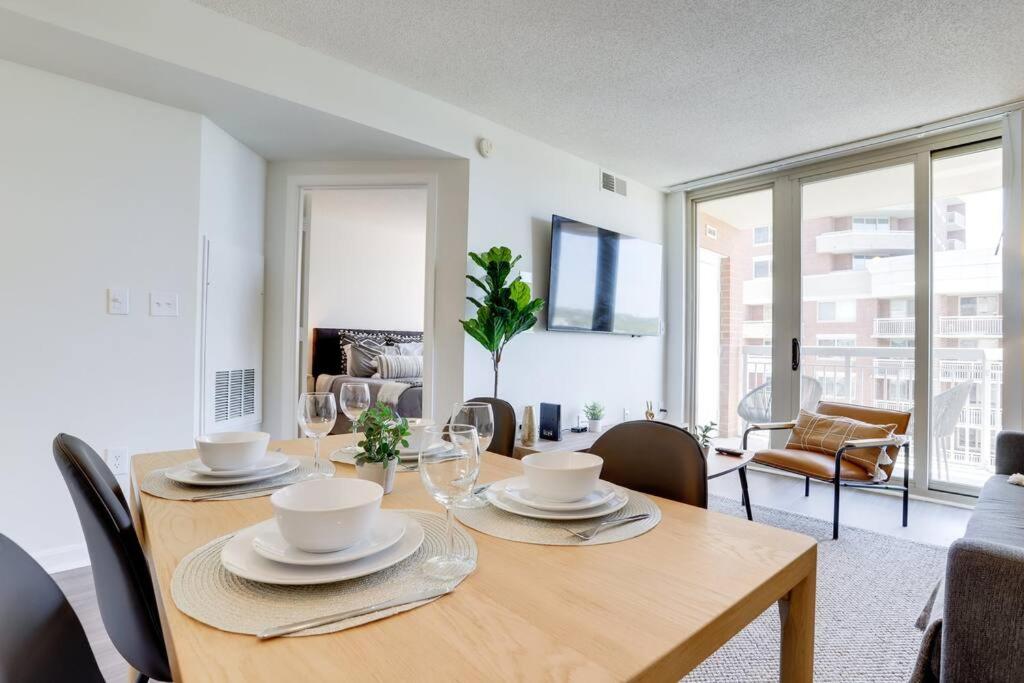 Awesome 1 Bedroom Condo At Ballston Place With Gym - Housity