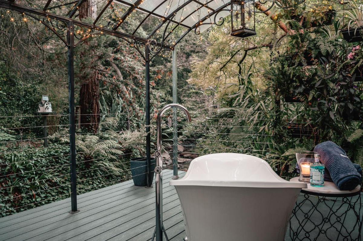 Aldgate Valley Bed and Breakfast - Housity