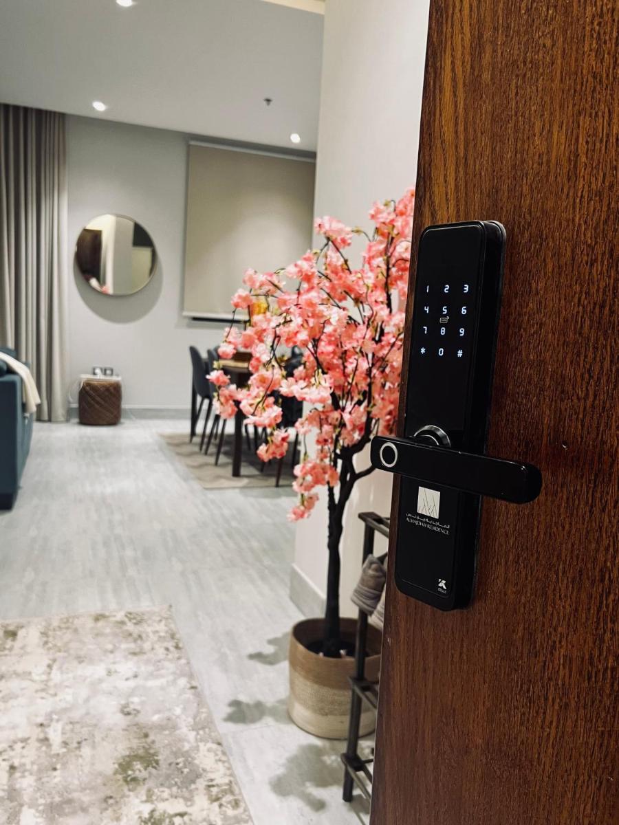 Apartment 102 - Housity