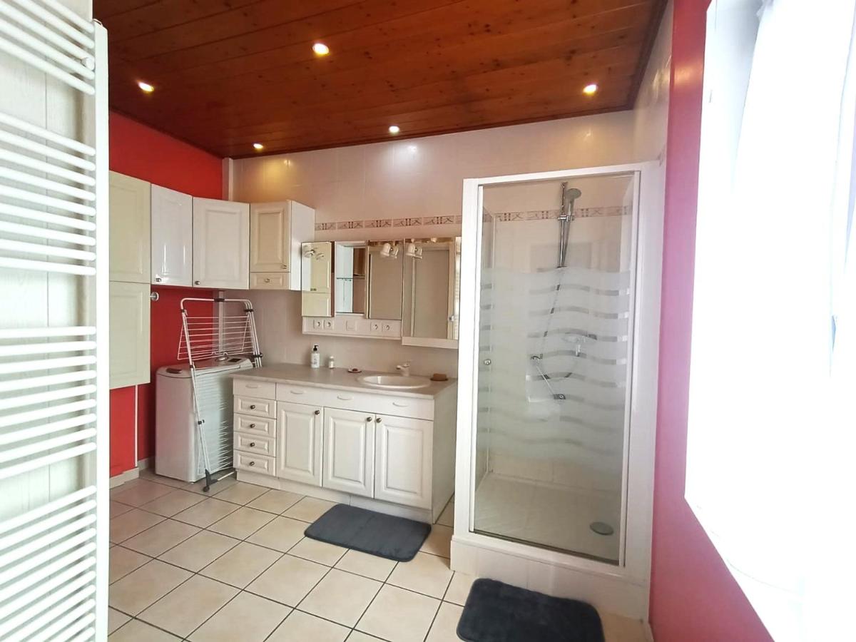 T3 Spacieux entre Ville & Lac, Wifi, Animaux Acceptés - FR-1-555-62 - Housity
