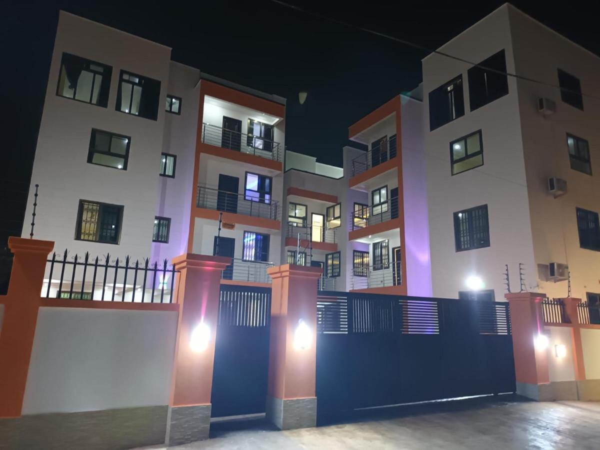Washington Court - Deluxe One Bedroom Apartment - Hizvo