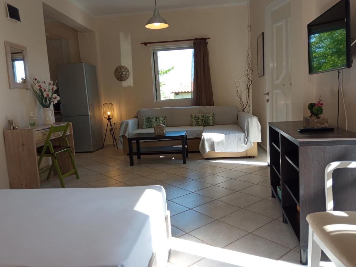 Sea Side House Kourouta - Housity