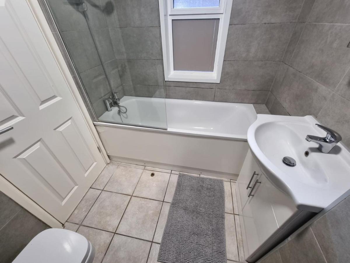 2 Bedroom Apartment in Kentish Town - Housity