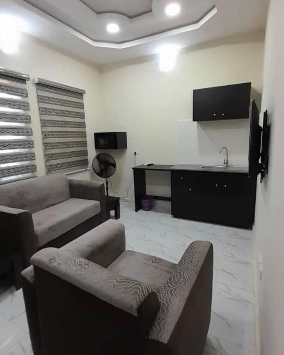 F&B Serviced Apartment Abeokuta - Housity