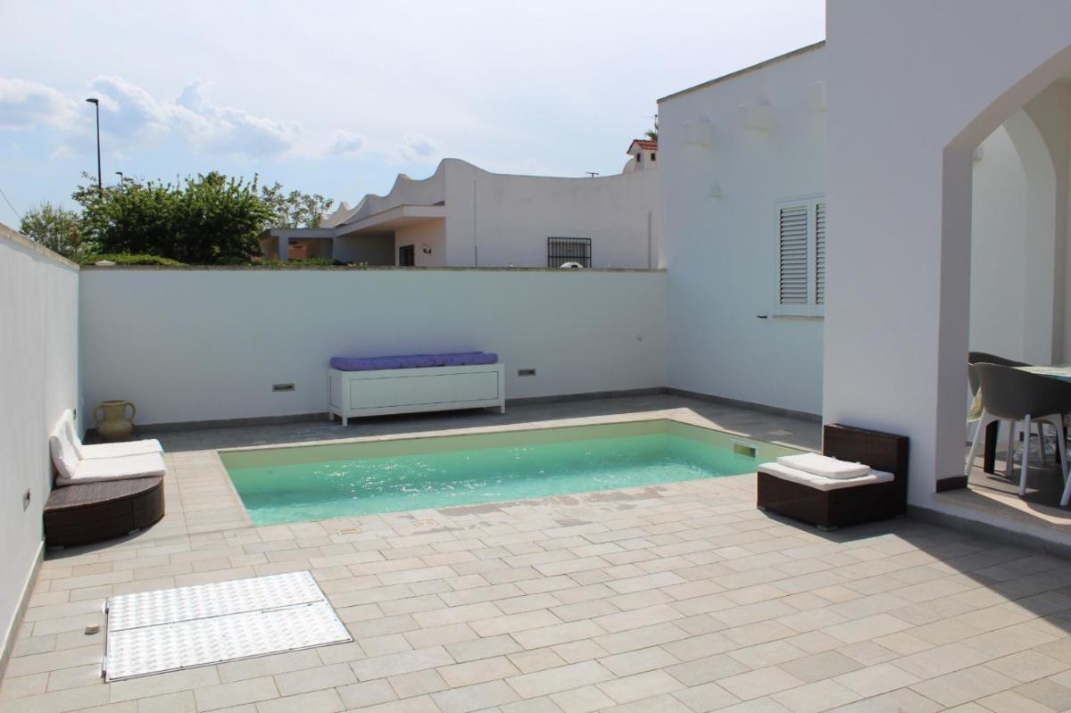 Salento Seaside Villa with pool - Housity