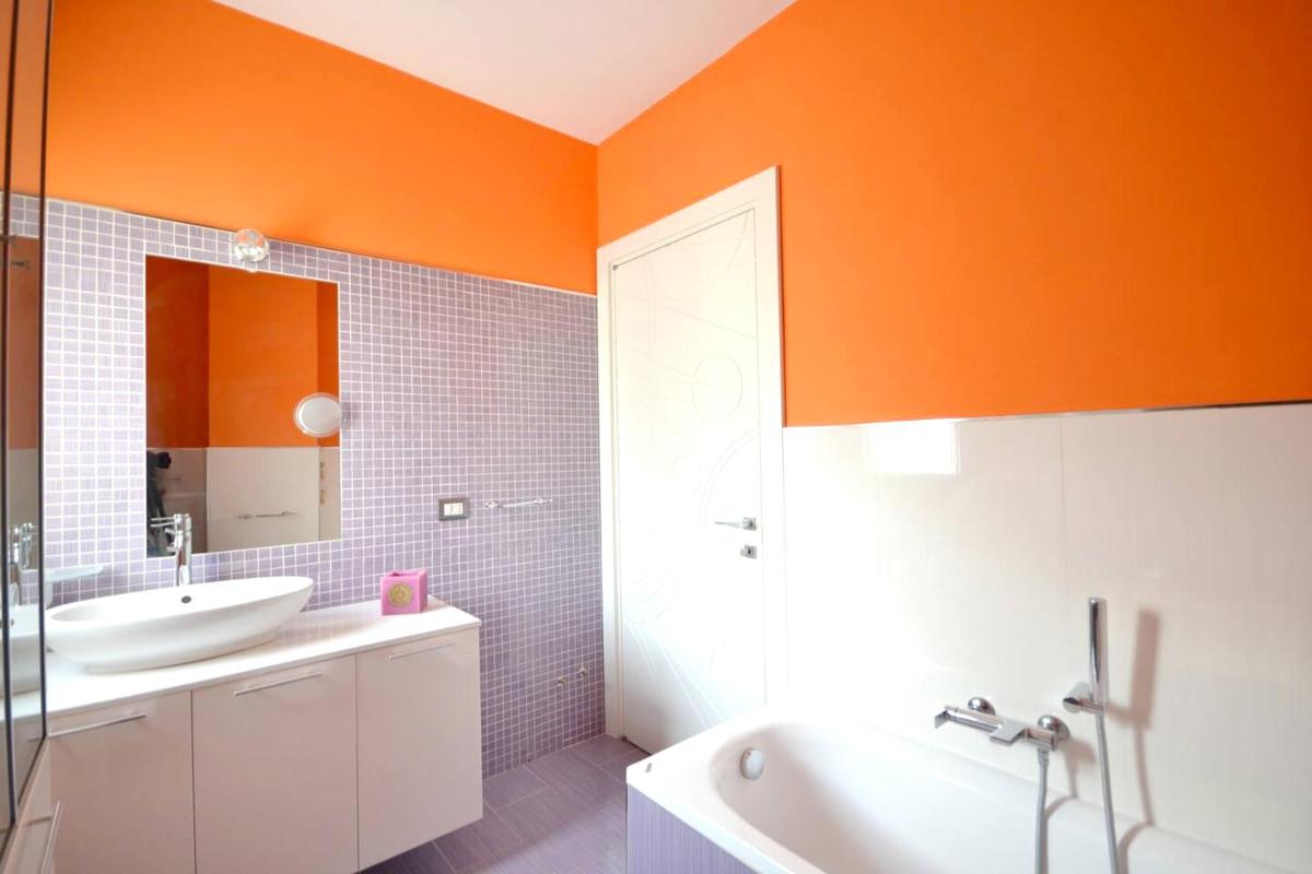 Spacious apartment in Vercelli with terrace and garden - Housity
