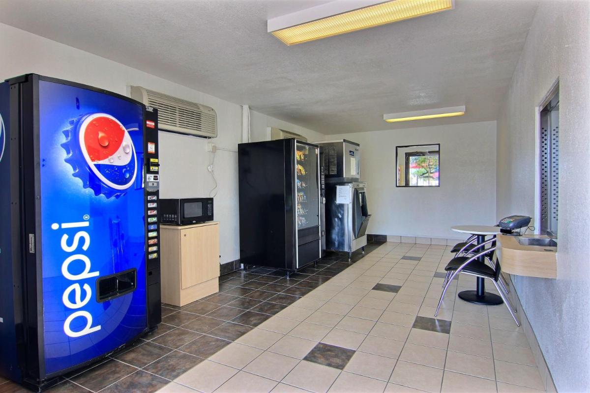 Motel 6-Kingsville, TX - Housity