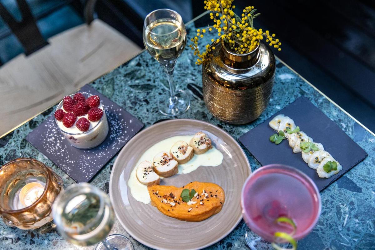 Nourriture dans l'hôtel ou à proximité