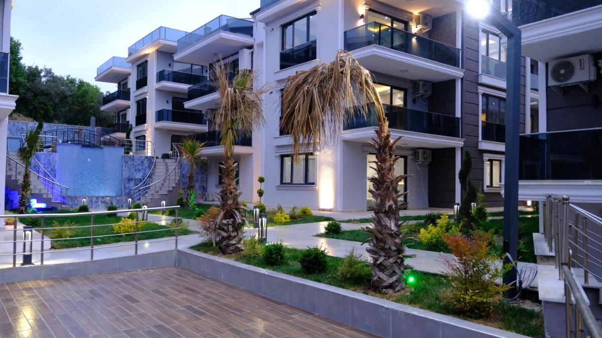Flower City Suits - Housity