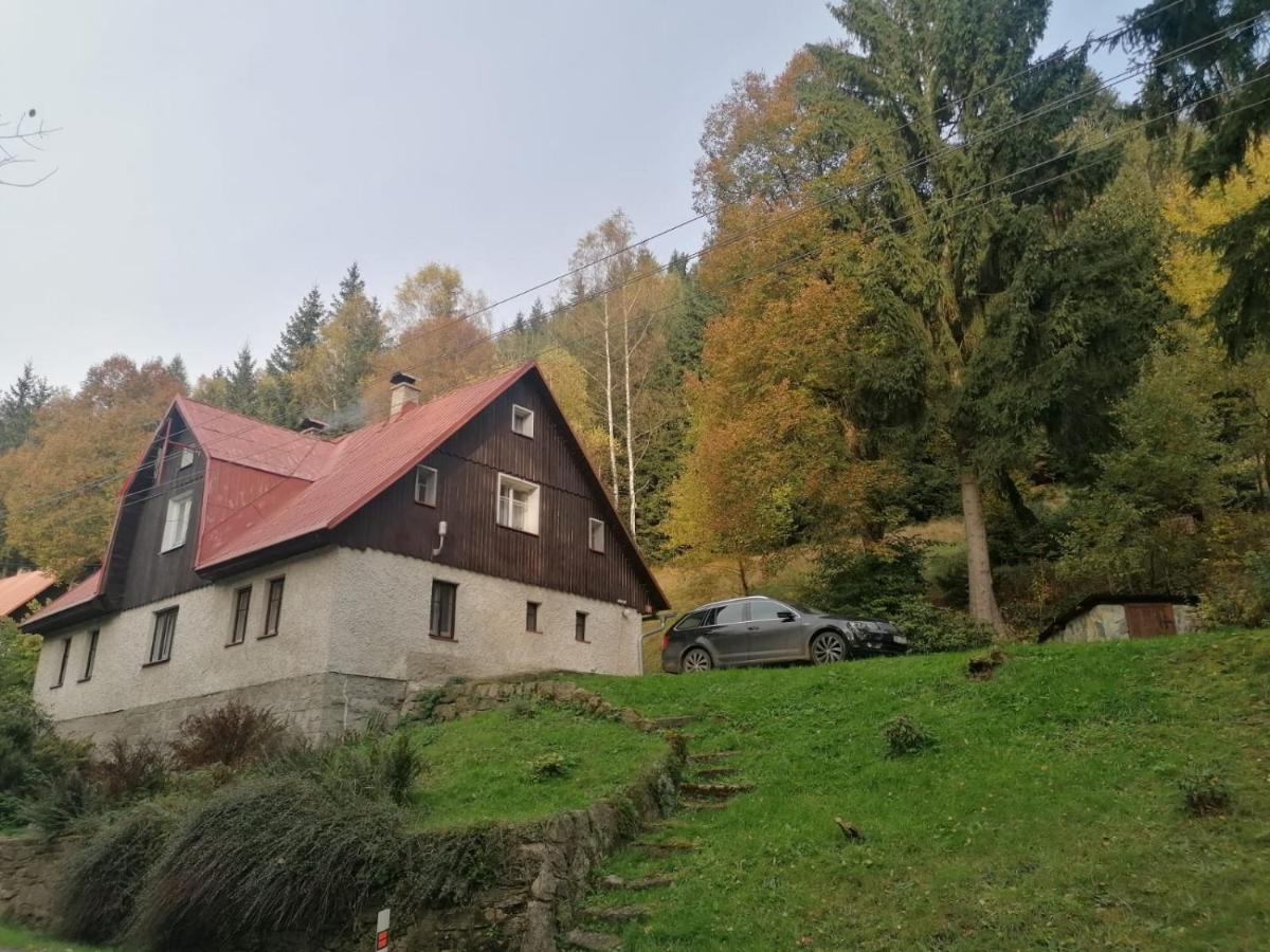 Chalupa Tanvaldský Špičák - Housity