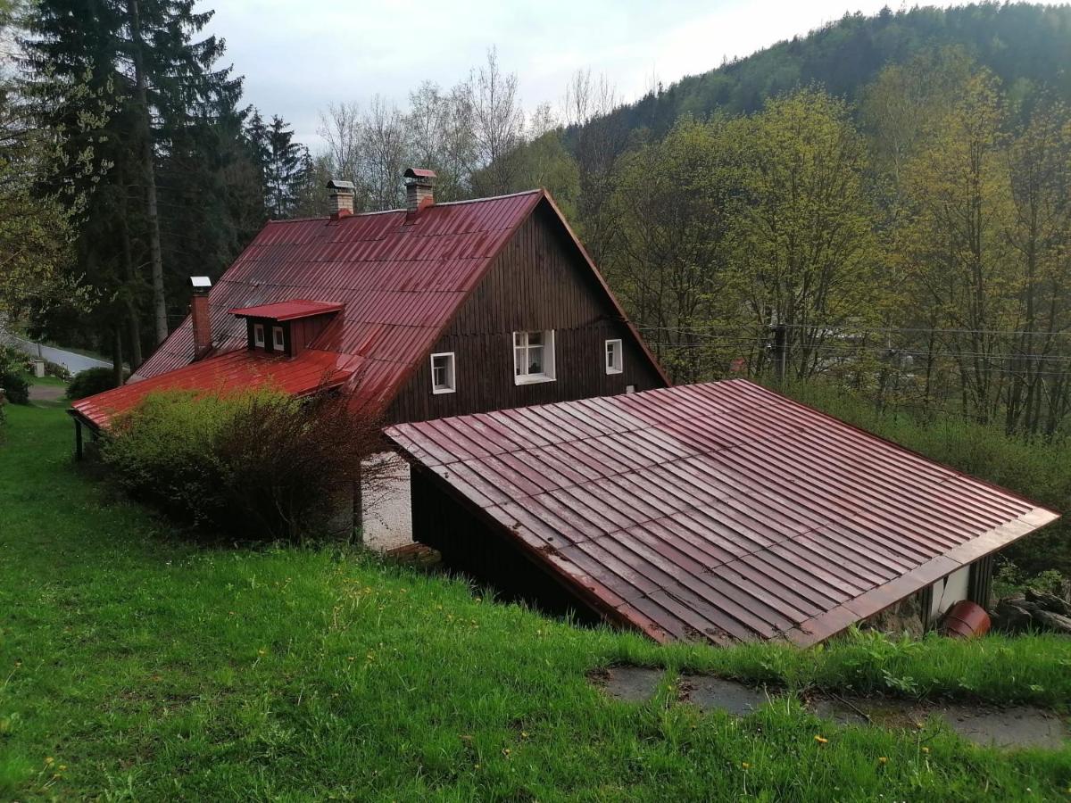 Chalupa Tanvaldský Špičák - Housity