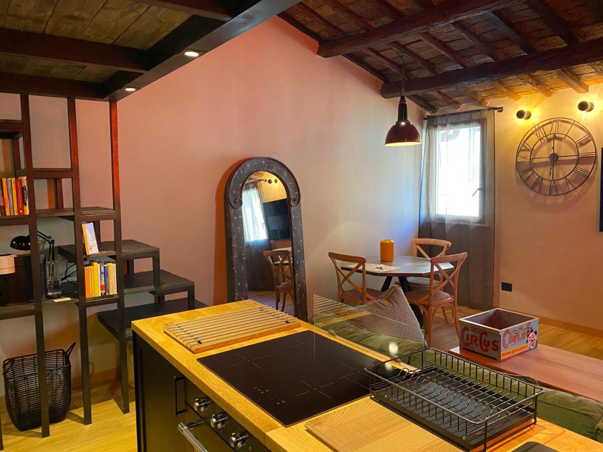 The Place - amazing loft in the heart of Rome - Housity