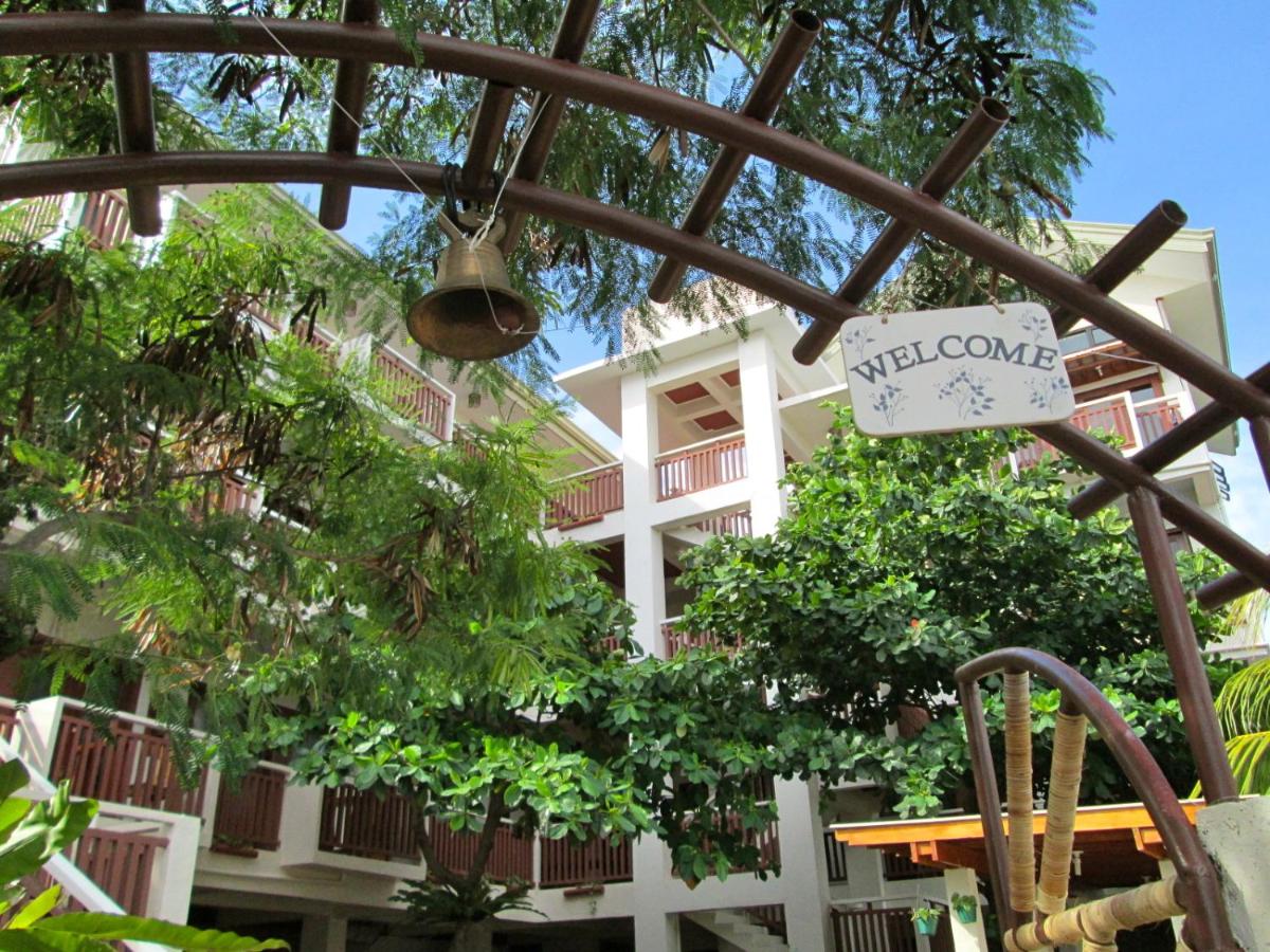 Agos Boracay Rooms + Beds - Housity