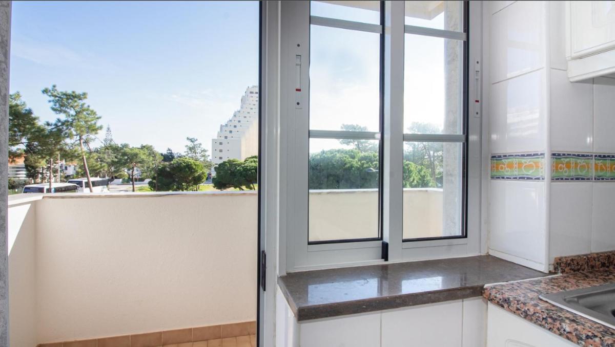 Monte Gordo Beach Apartment - Hizvo