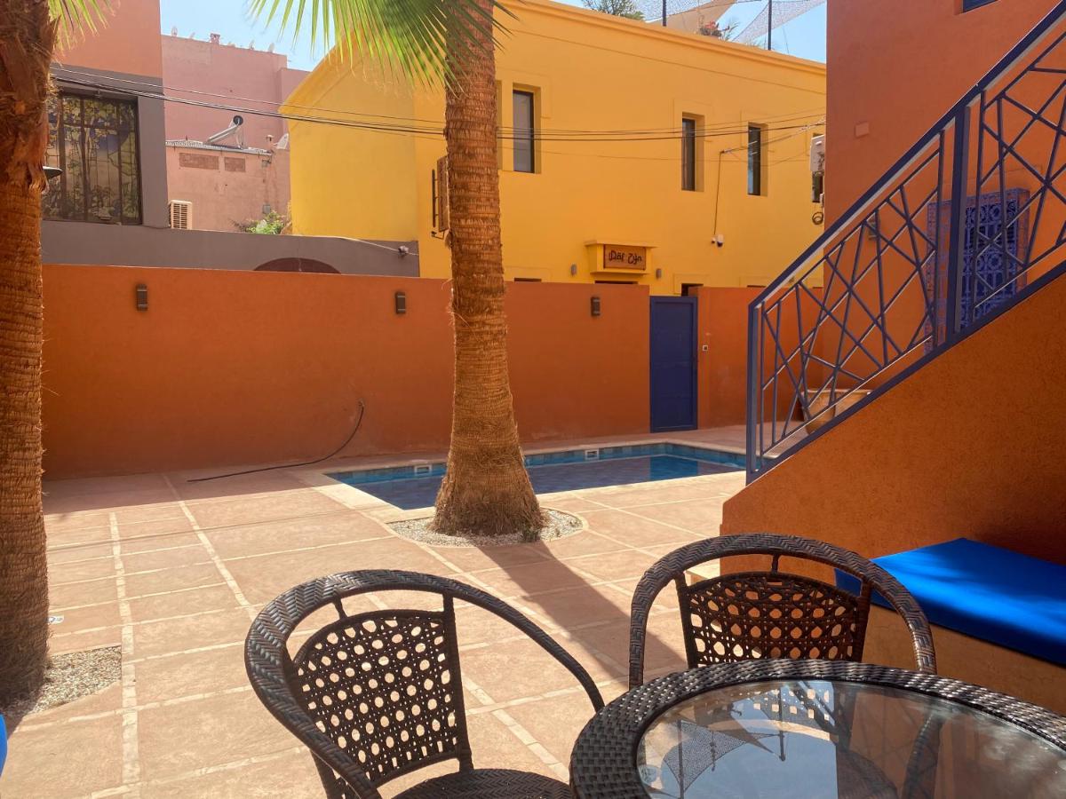 Comfy Colonial Apartments - Housity