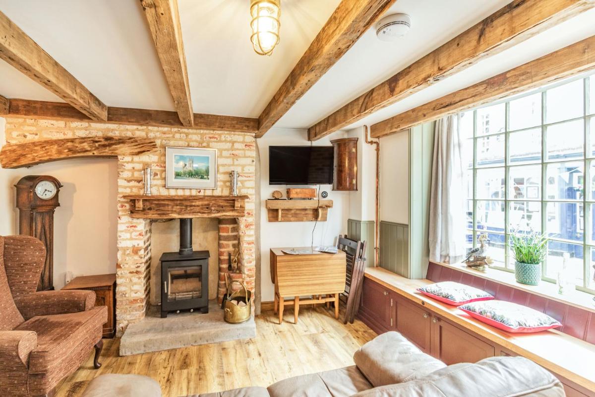 48 High Street - Housity