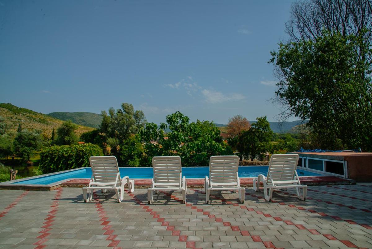 Holiday House LEON - Housity