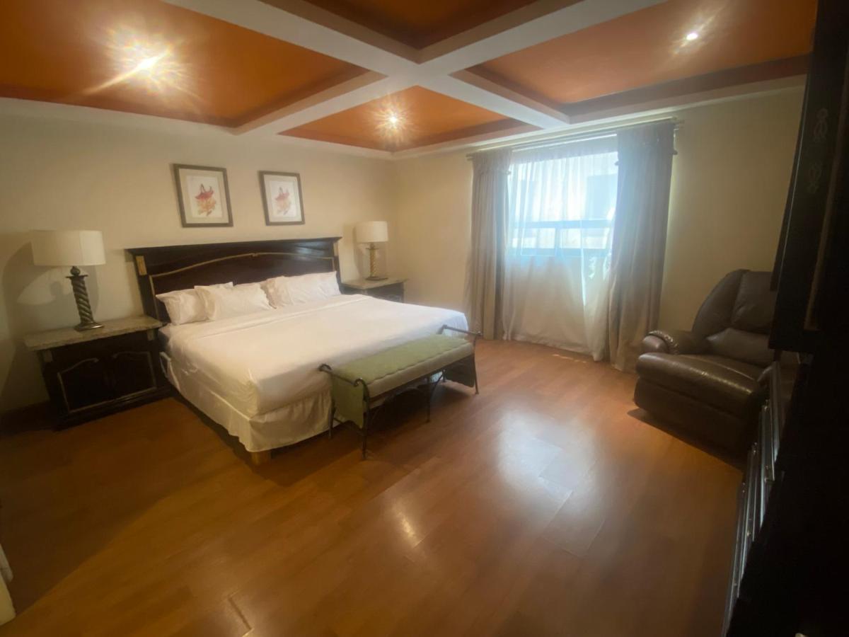 Rose Hotel - Housity
