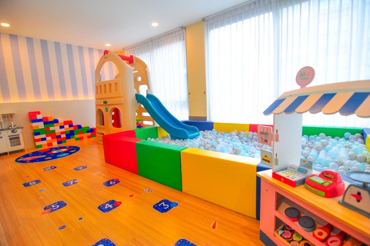 The S Block Condotel - Housity