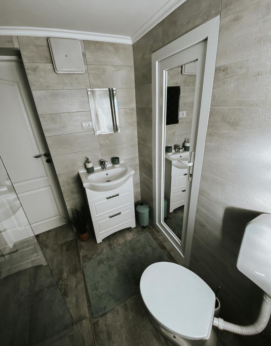 Mateas Apartament - Housity