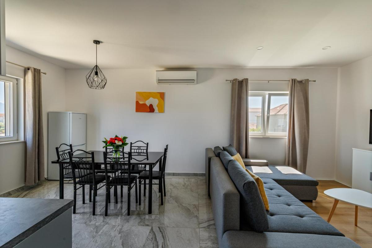 Apartman Krstičević - Housity