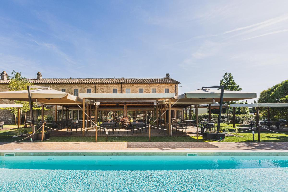 Favorita Food&Wine Resort - Housity
