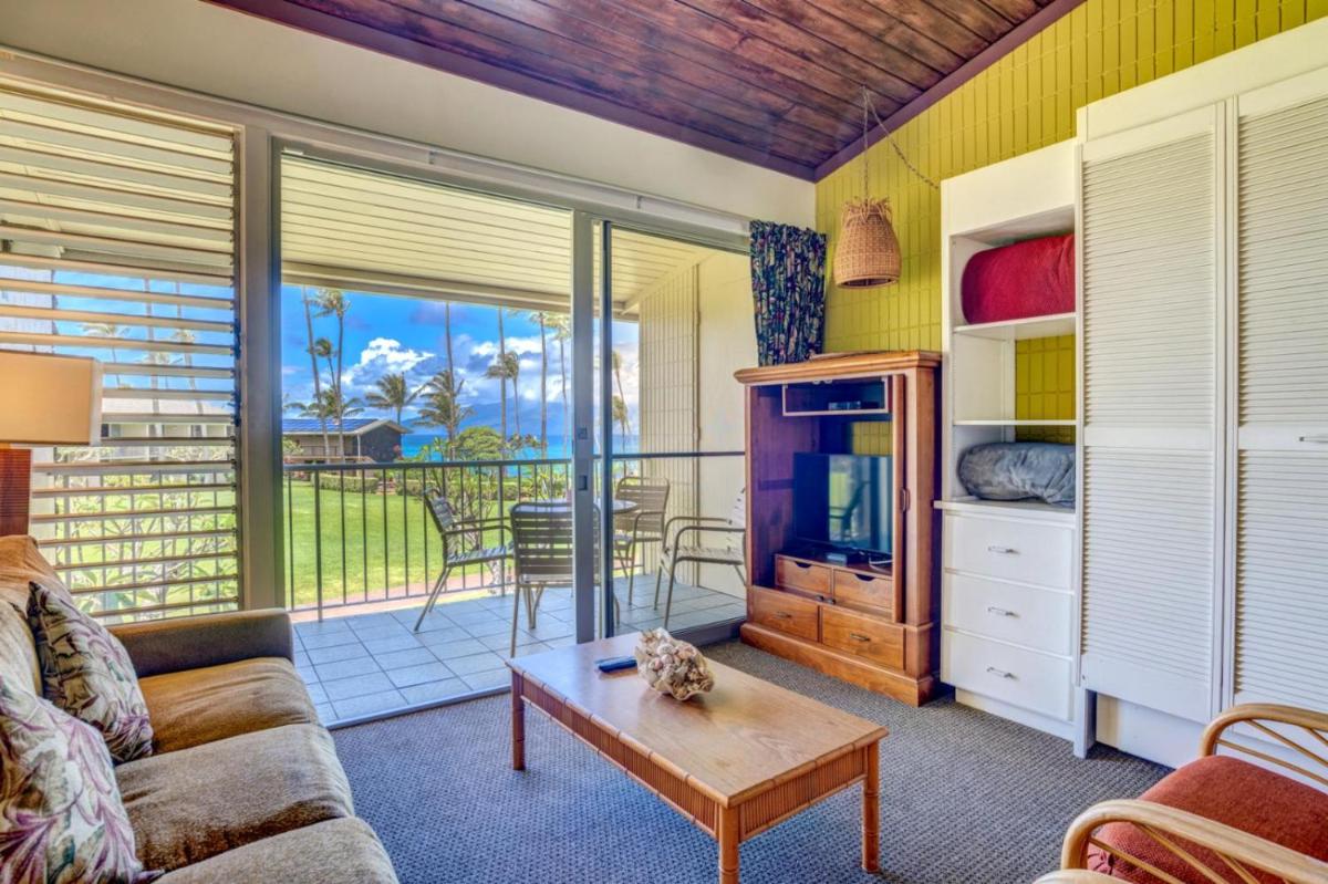 K B M Resorts- NAS-B214 Beautiful ocean view Studio villa just 60 steps to the ocean - Housity