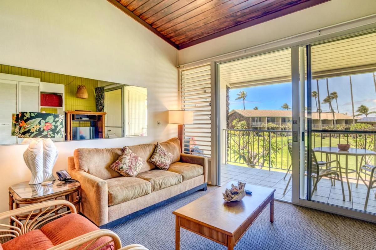 K B M Resorts- NAS-B214 Beautiful ocean view Studio villa just 60 steps to the ocean - Housity