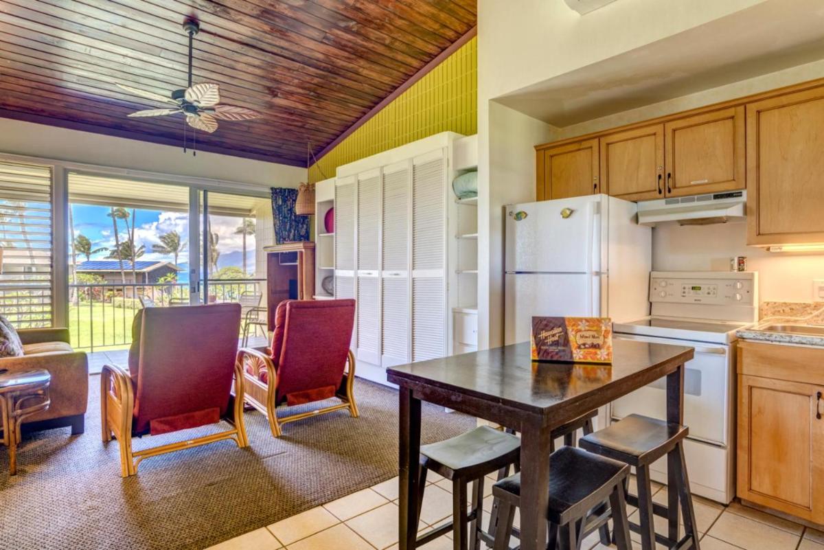 K B M Resorts- NAS-B214 Beautiful ocean view Studio villa just 60 steps to the ocean - Housity