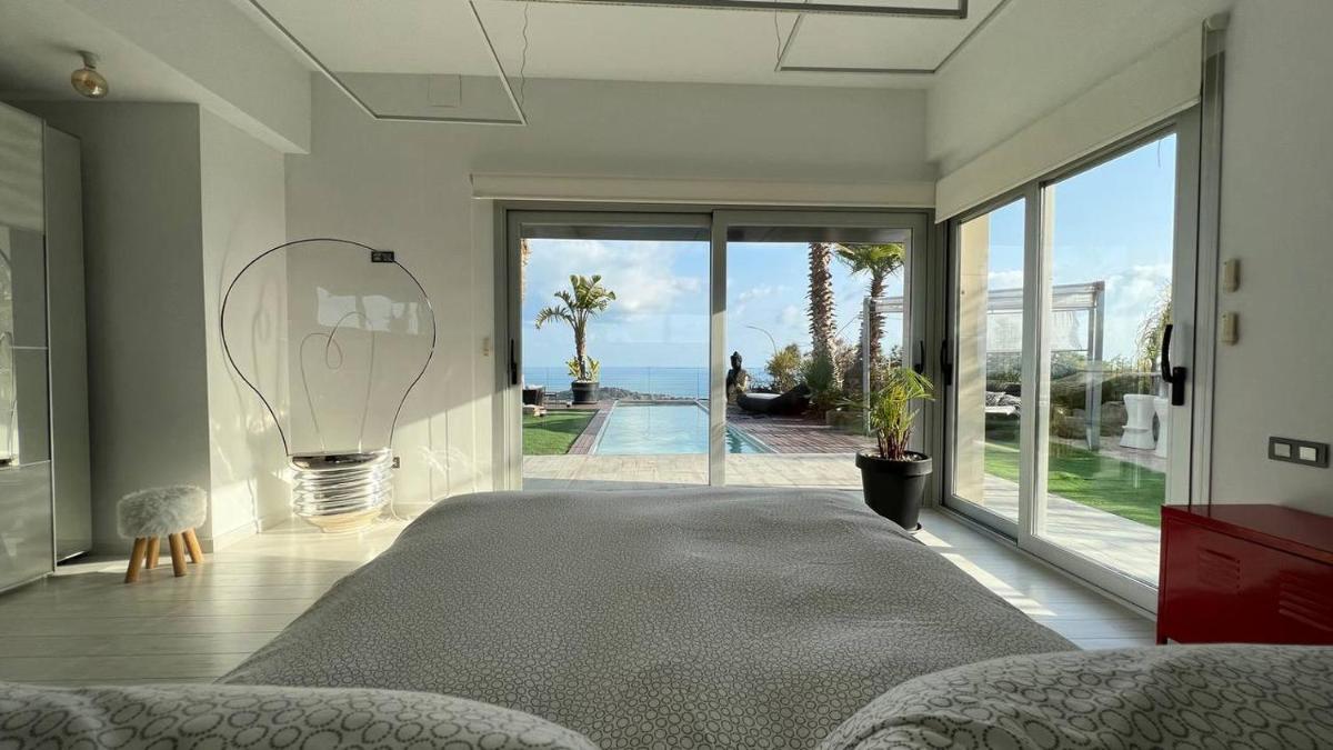 The BLUE Villa Barcelona - Housity
