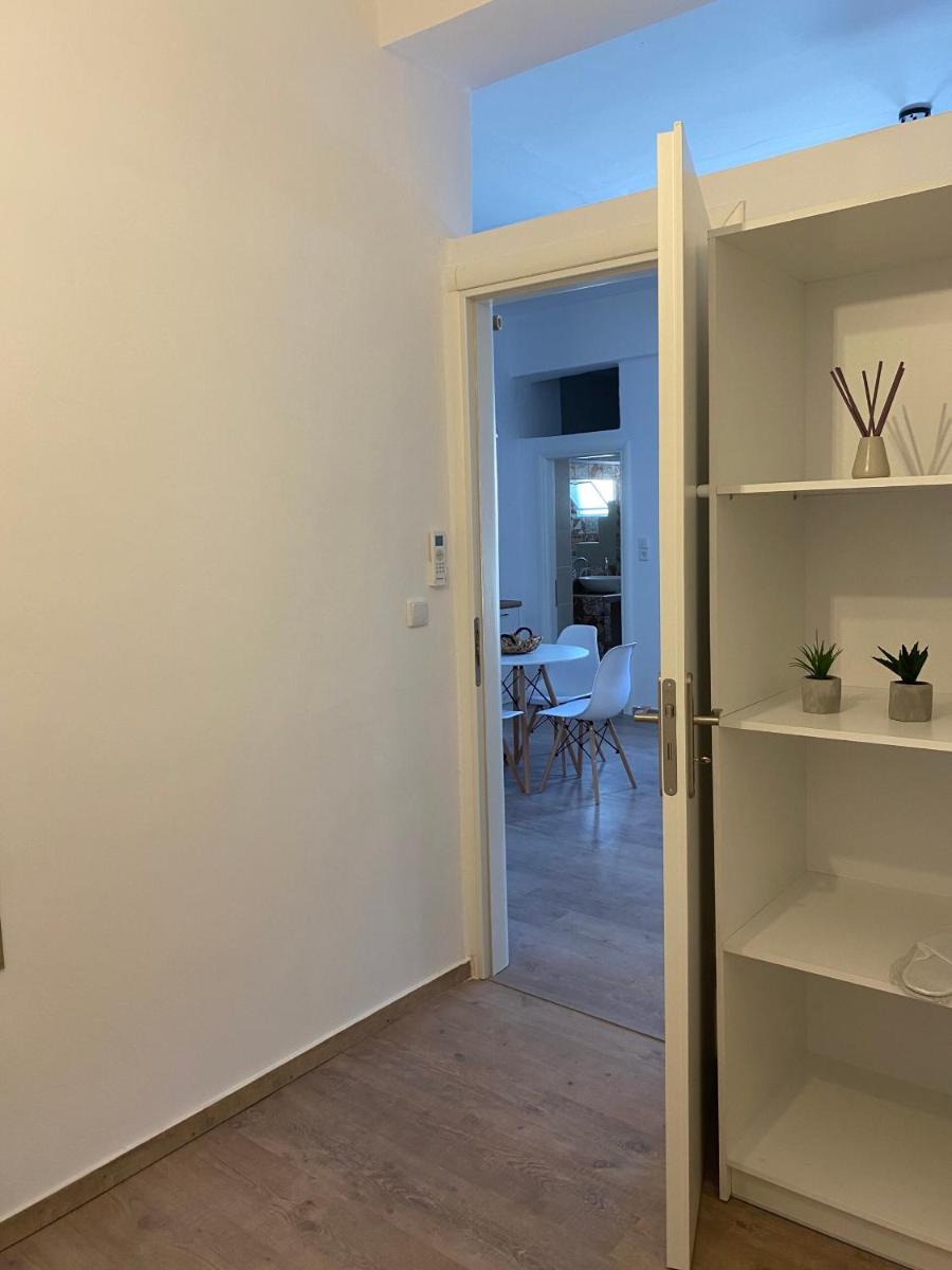 Maganiotis House - Housity