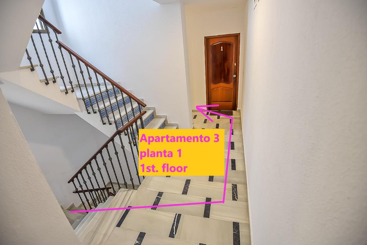 Plaza Noria Apartments with Balconies - Housity