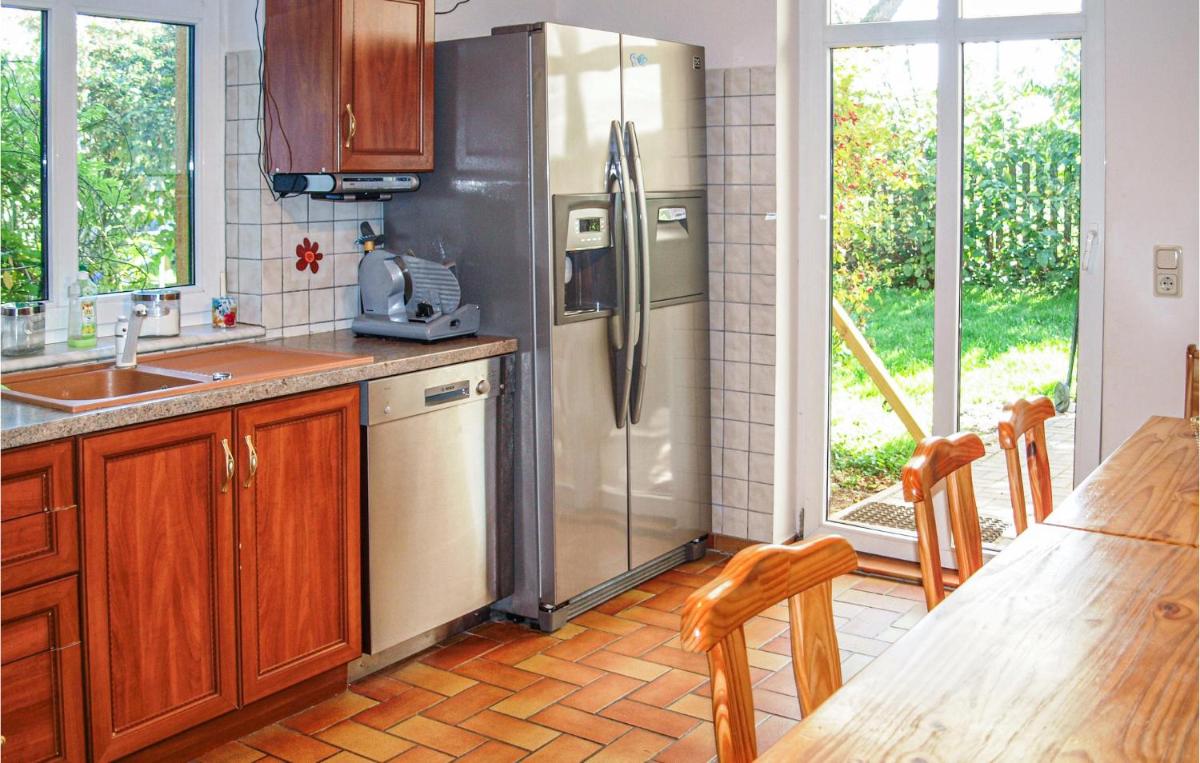 4 Bedroom Awesome Home In Woldegk - Housity