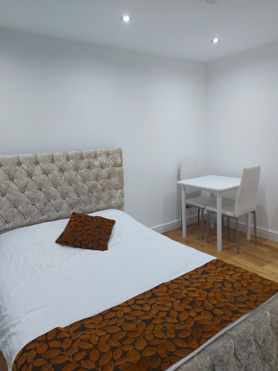 Apartment & Rooms in London - Housity