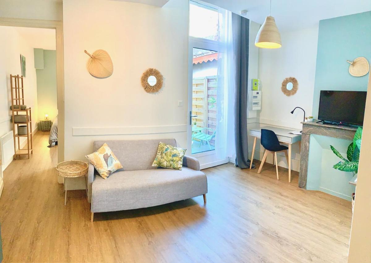 LE DUMON 2 - T2 avec GARAGE - TERRASSE - WiFi - Gare à 200m - Housity