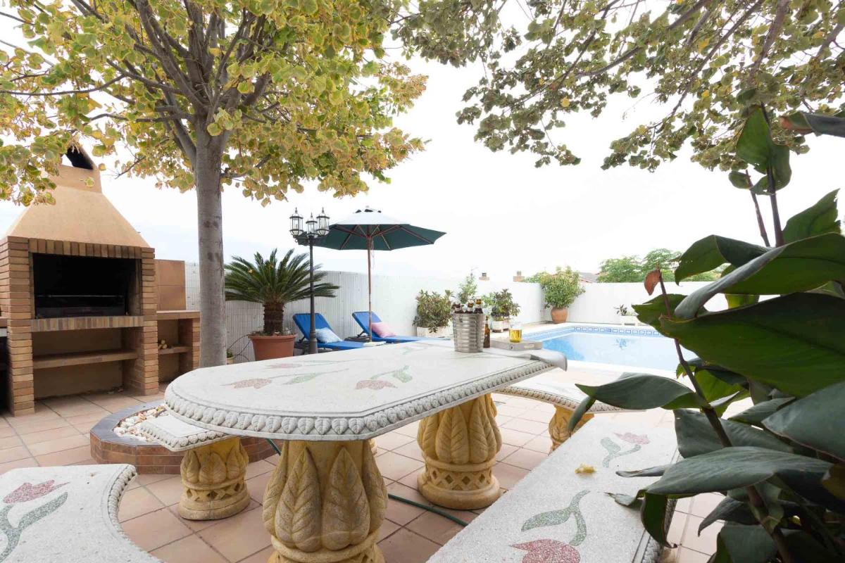 Villa CanRoda- Preciosa villa con piscina privada - Housity