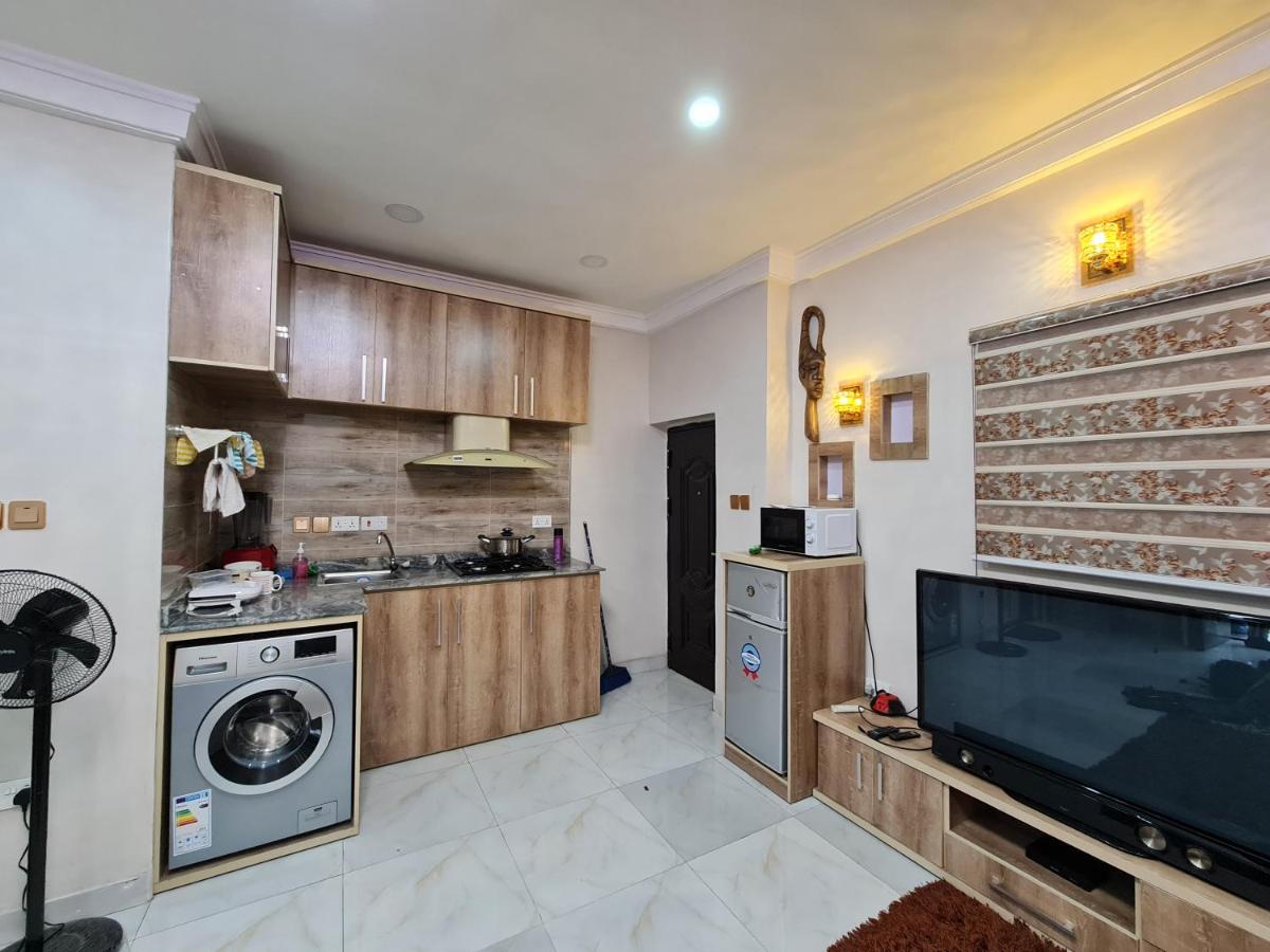 Tastefully Furnished 1 Bedroom Condo with Good Security - Housity
