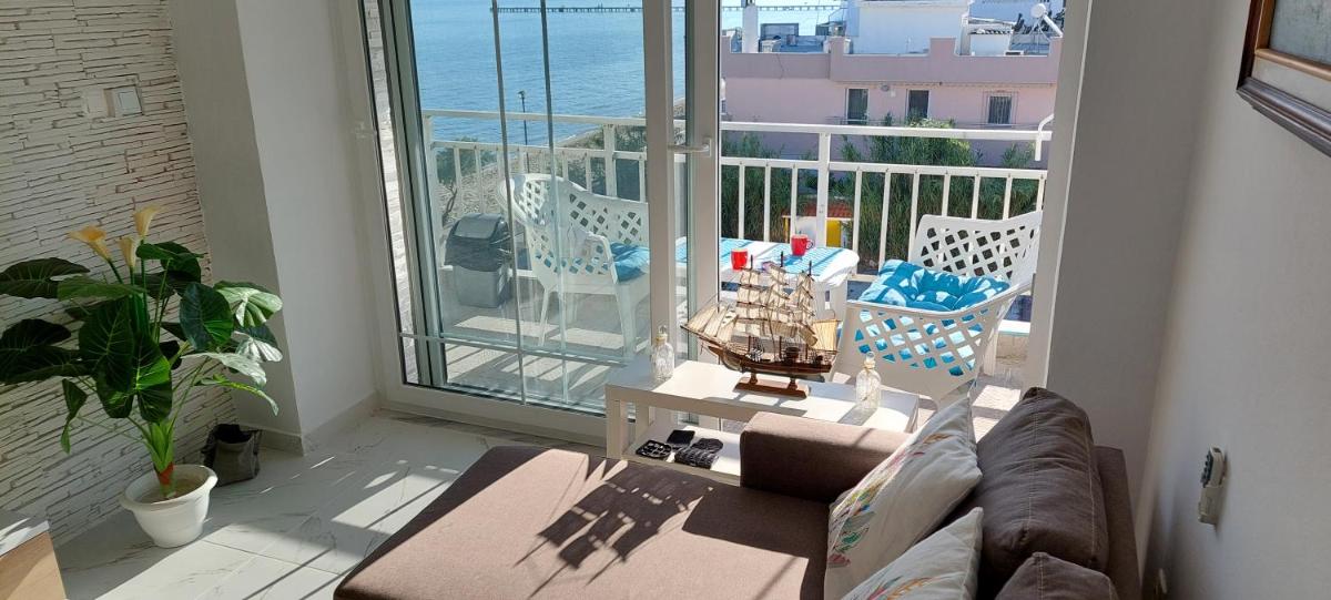 Sea view Perea Apartment - Housity