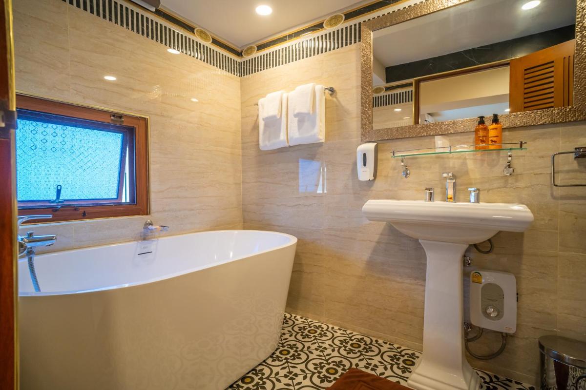Siri Nakornpink Chiang Mai Hotel SHA Plus - Housity