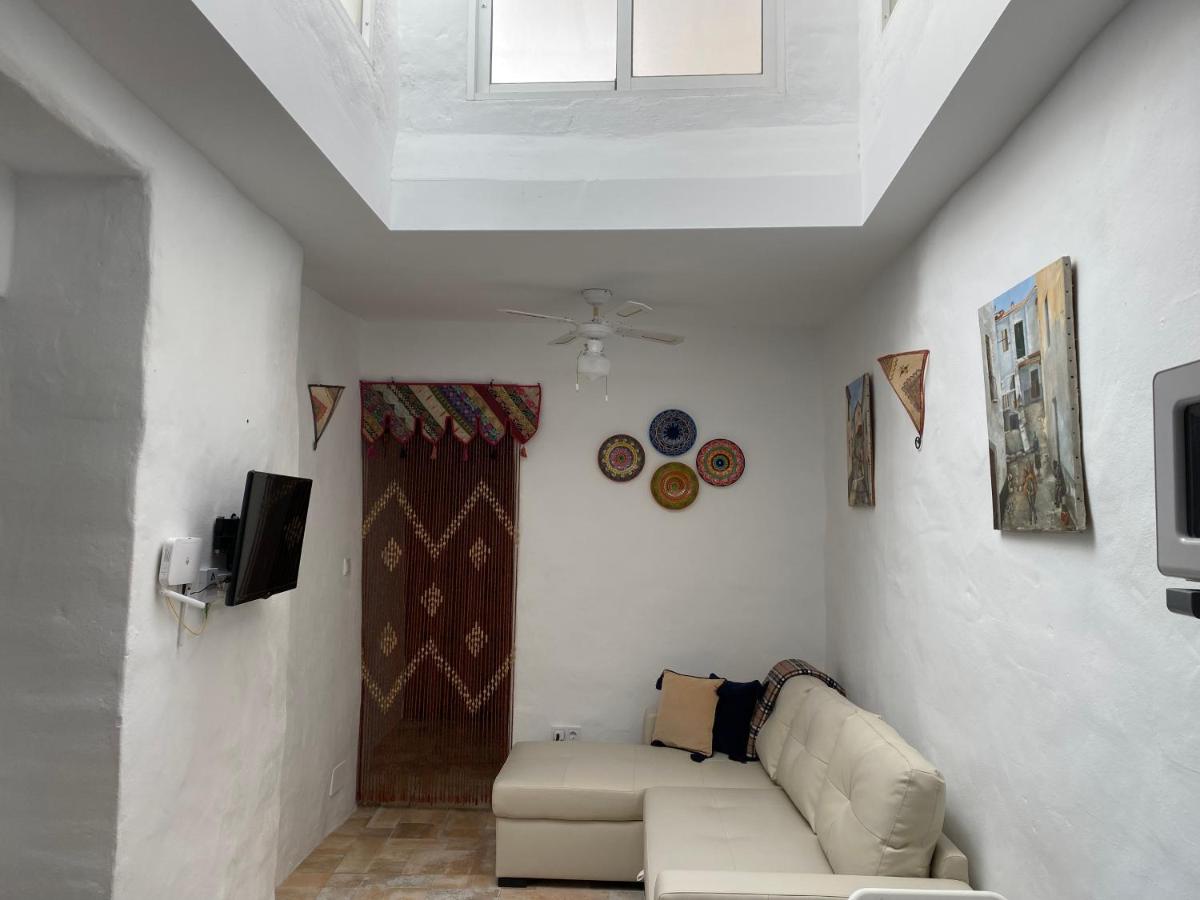Cheerful one bedroom townhouse with patio Archez - Housity