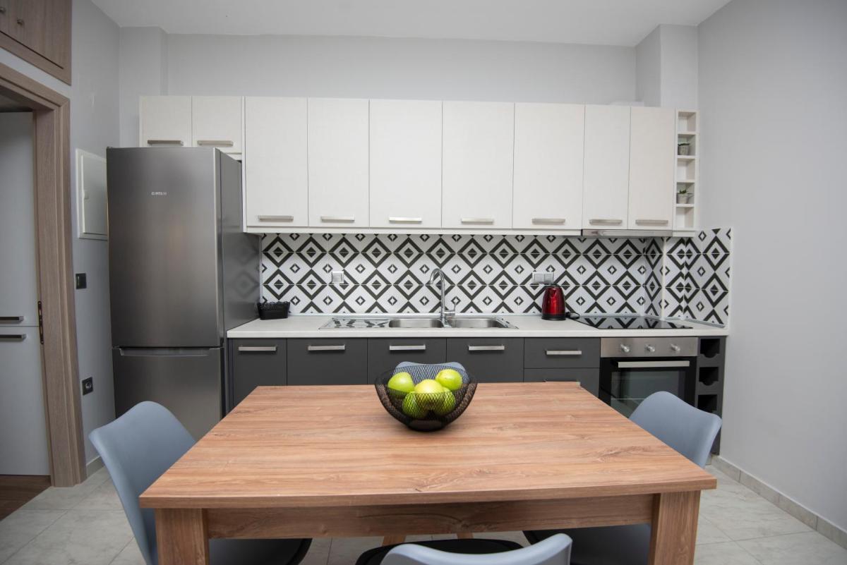 ENIO AXD guest house with private parking - Housity
