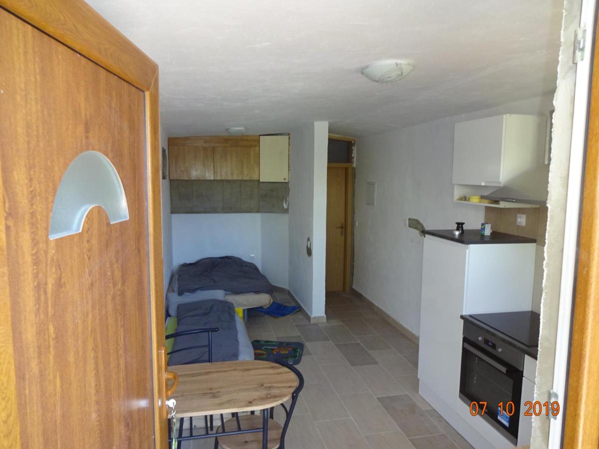 Vagon - studio - near BTC, Ljubljana - Housity